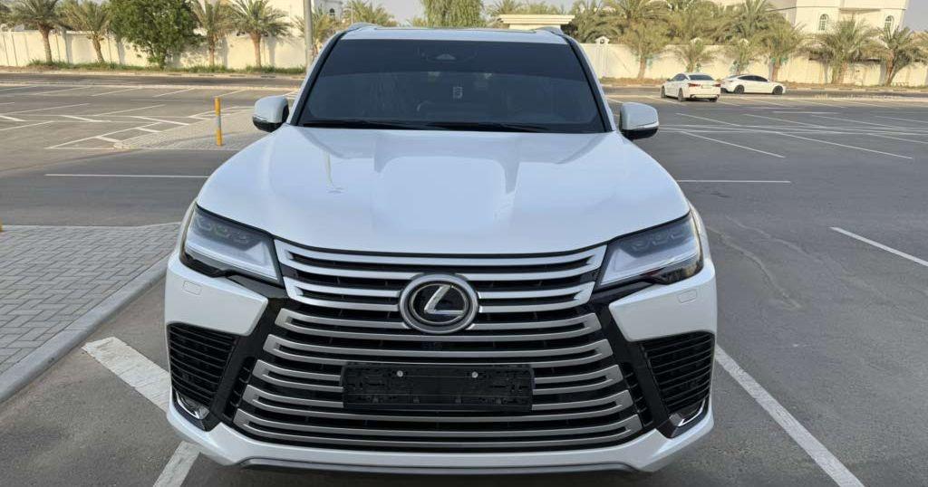 2025 لكزس LX