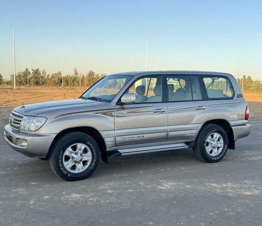 لاندكروزر 2006 (