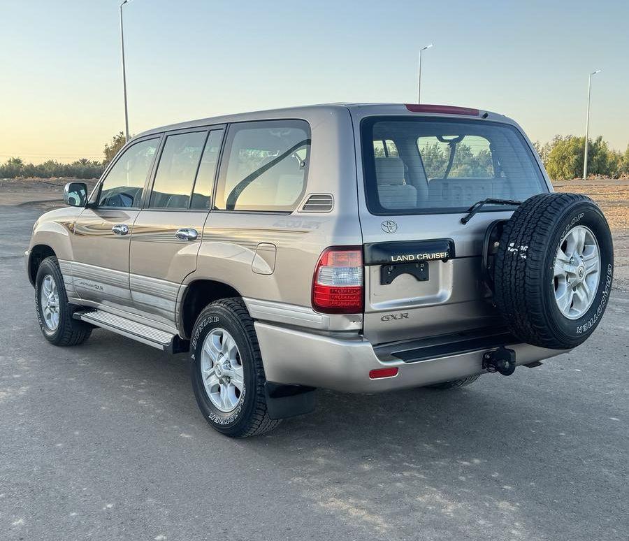 لاندكروزر 2006 (
