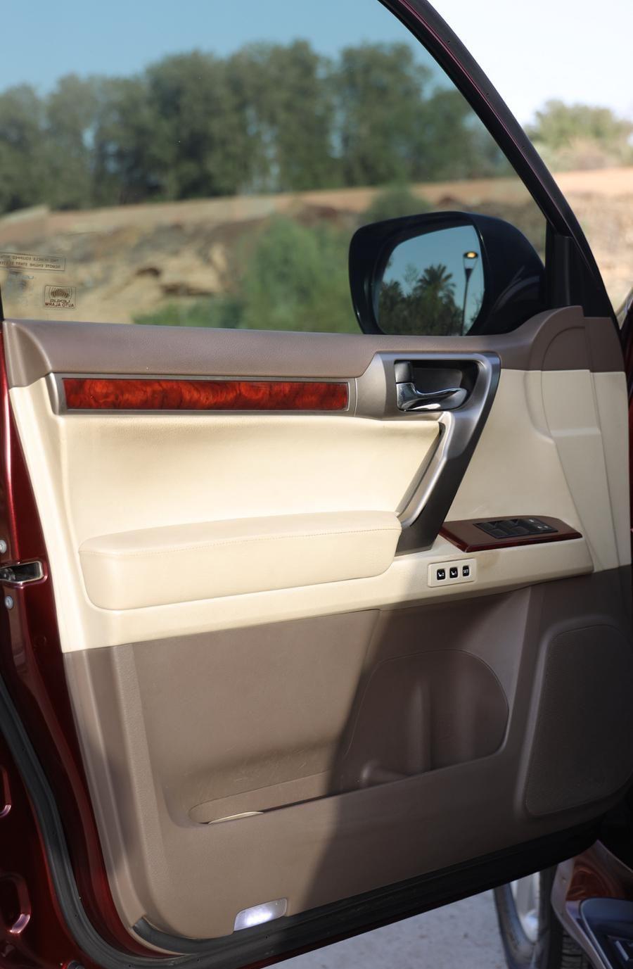 لكزس GX460 ..