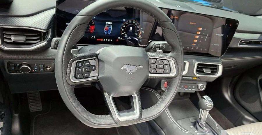 موستانج  