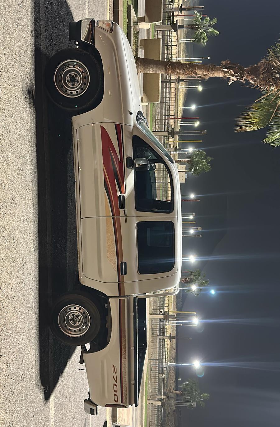 هايلكس 2001