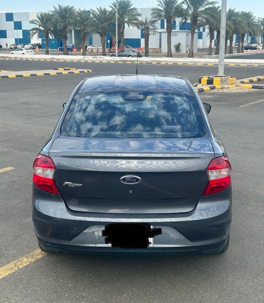 فورد فيجو 2109