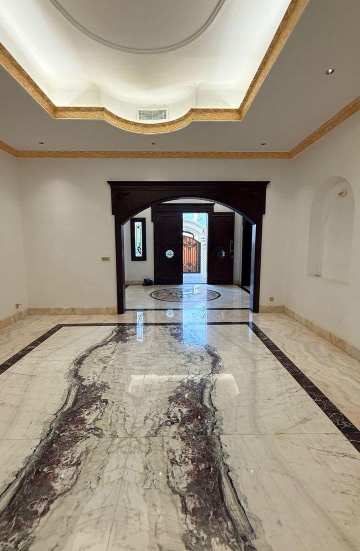 فيلا فاخرة للايجار