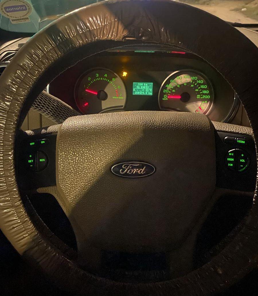 اكسبلورر ممشى قليل