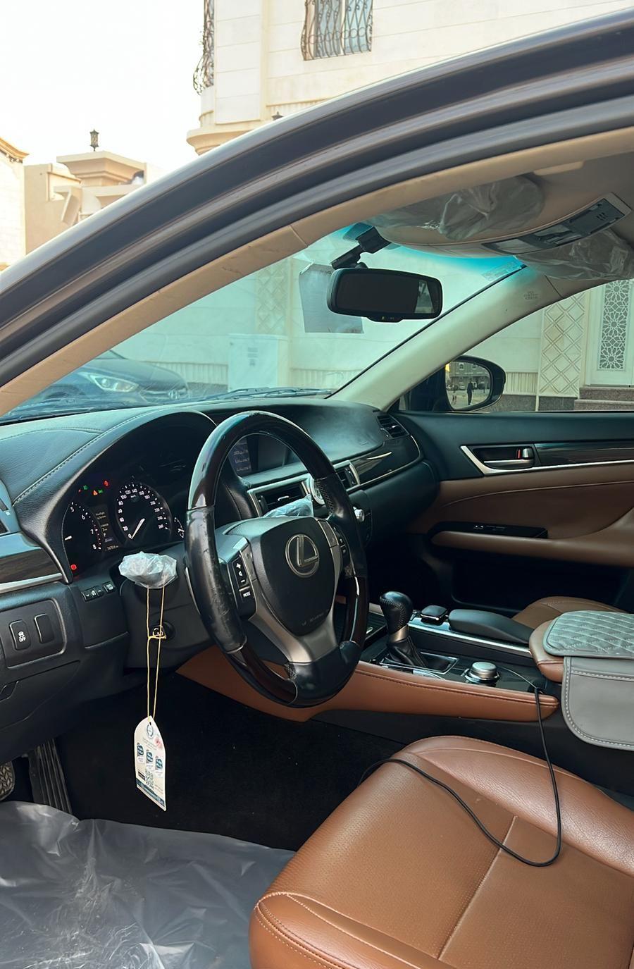 للبيع لكزس gs350