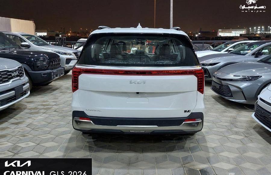 KIA CARNIVAL GLS