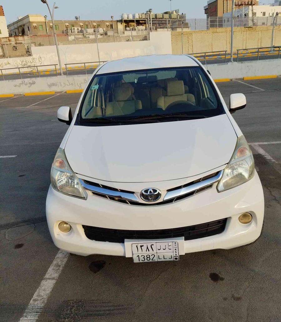 تويوتا أفانزا للبيع