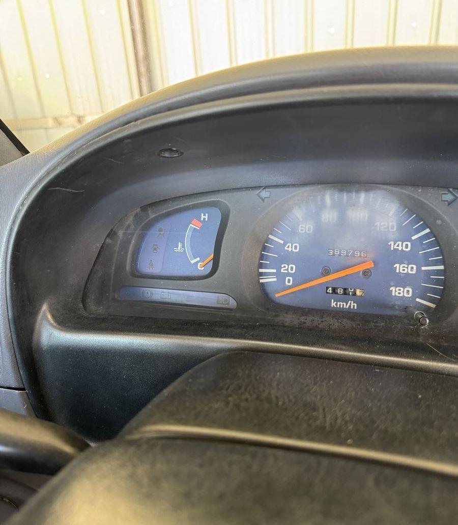 هايلوكس 98 يابانية