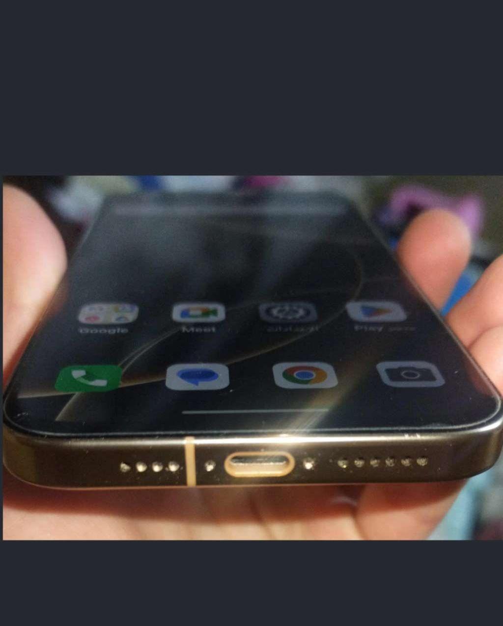 شبيه الافون 16