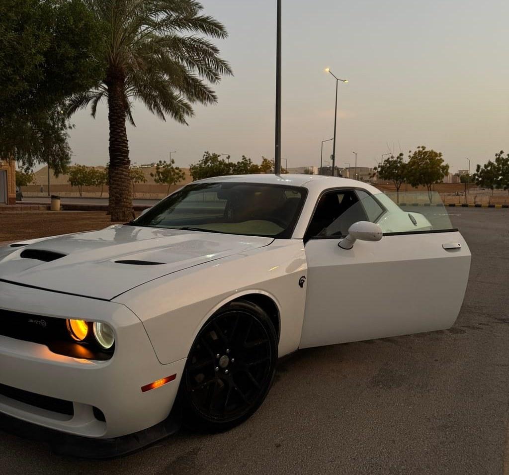 دودج تشالنجر SXT