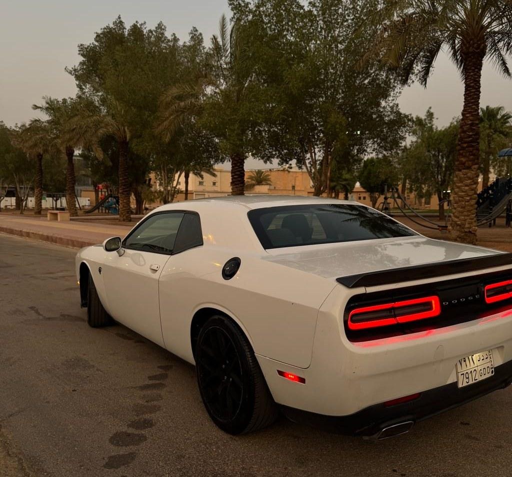 دودج تشالنجر SXT