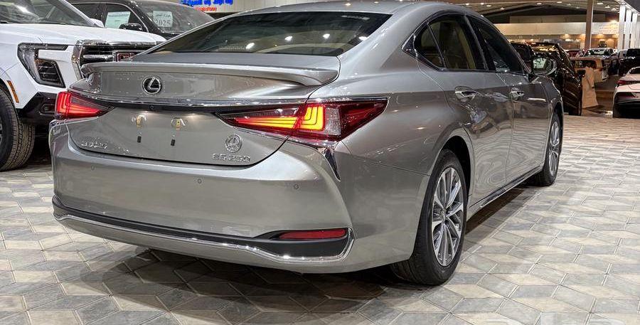 ليكزس Es 250