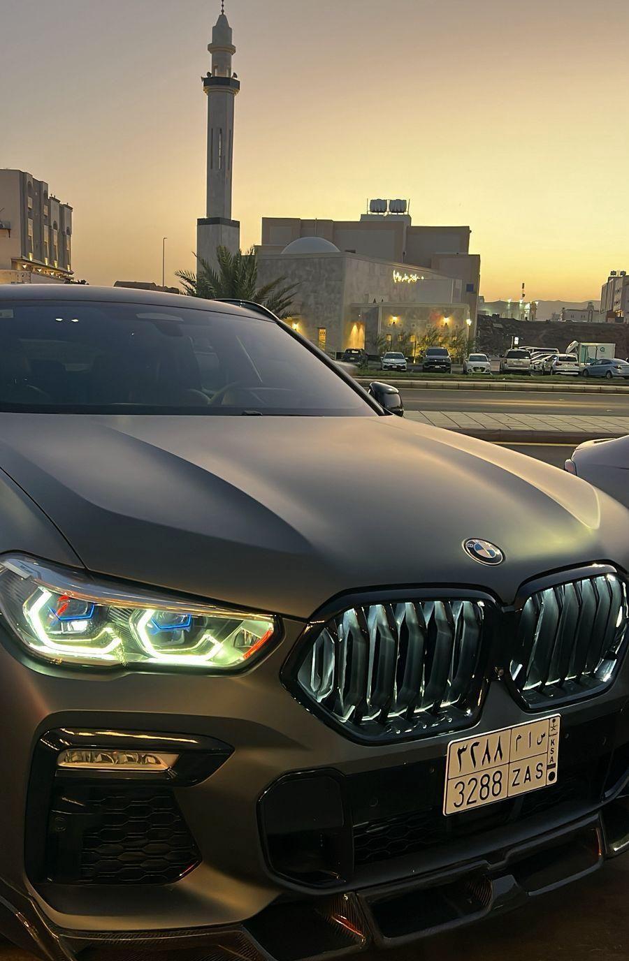 BMW M 50i