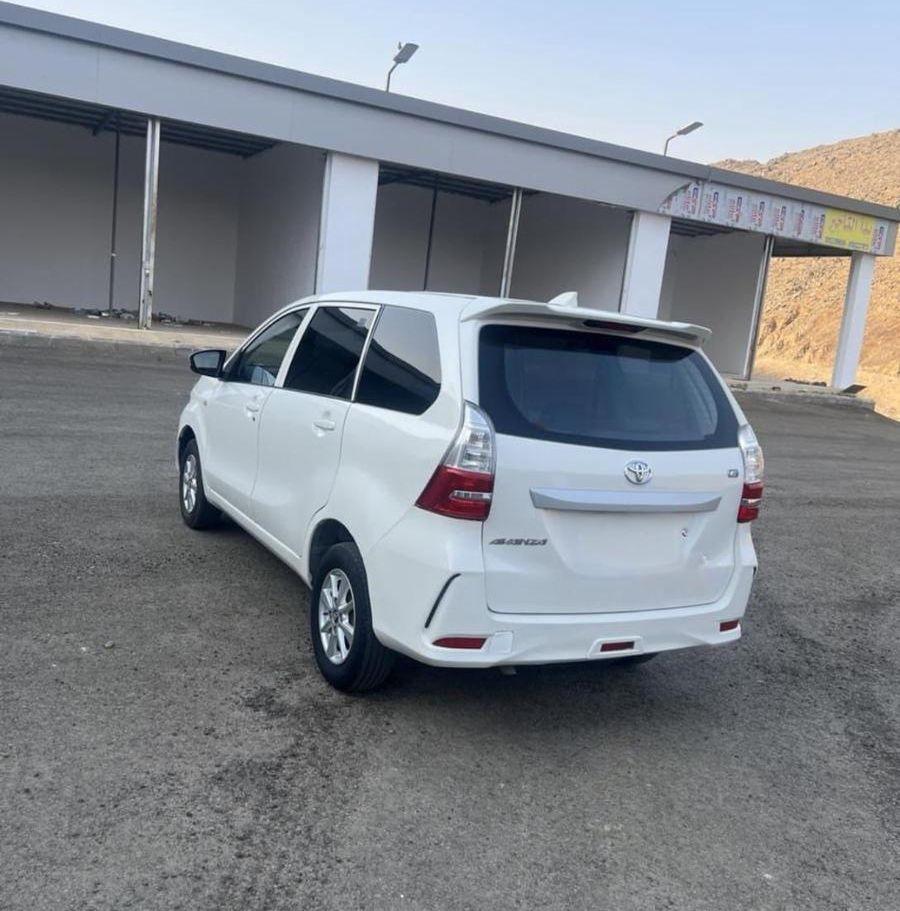 تويوتا افانزا للبيع