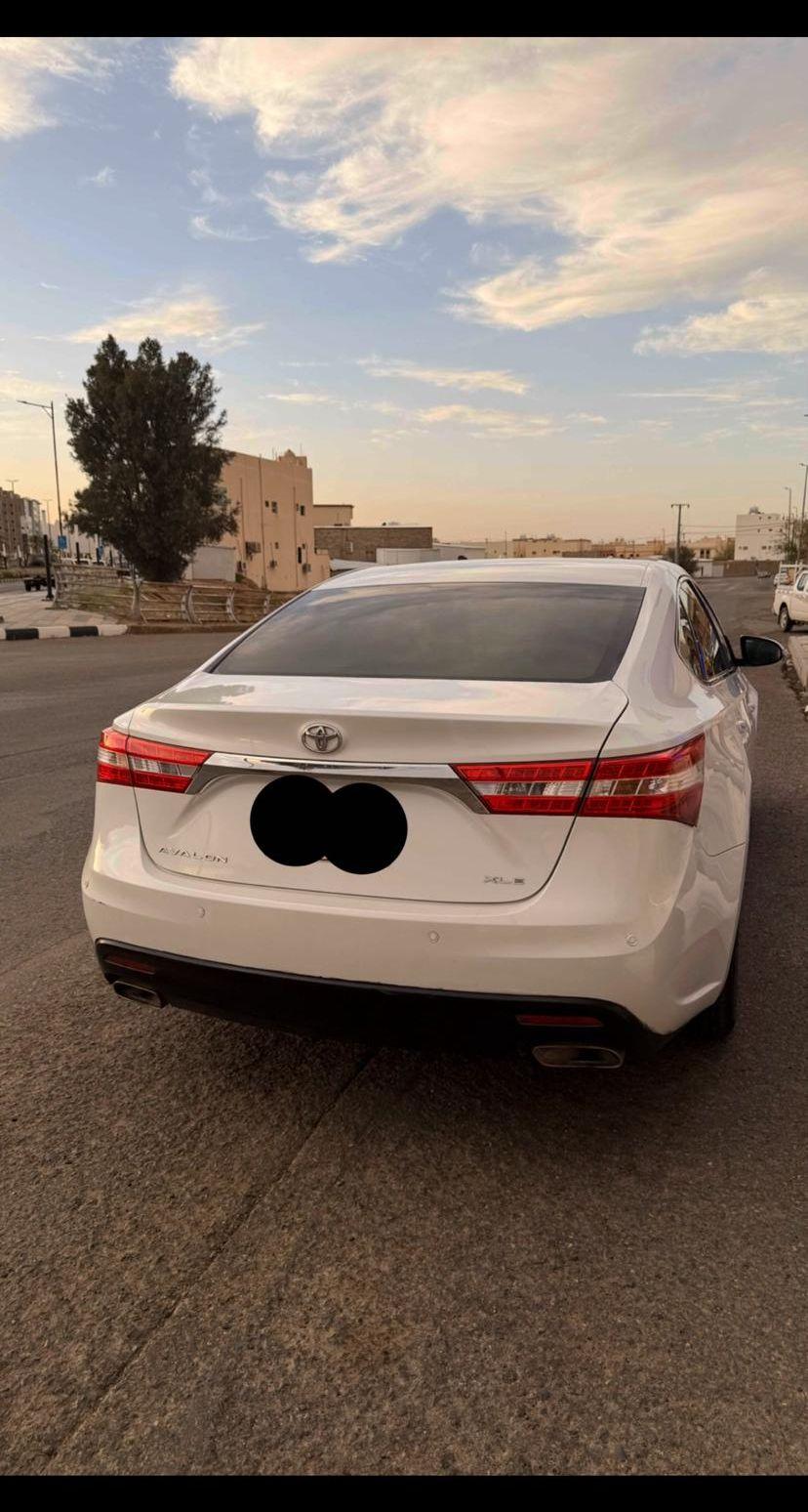 افالون 2015 المالك
