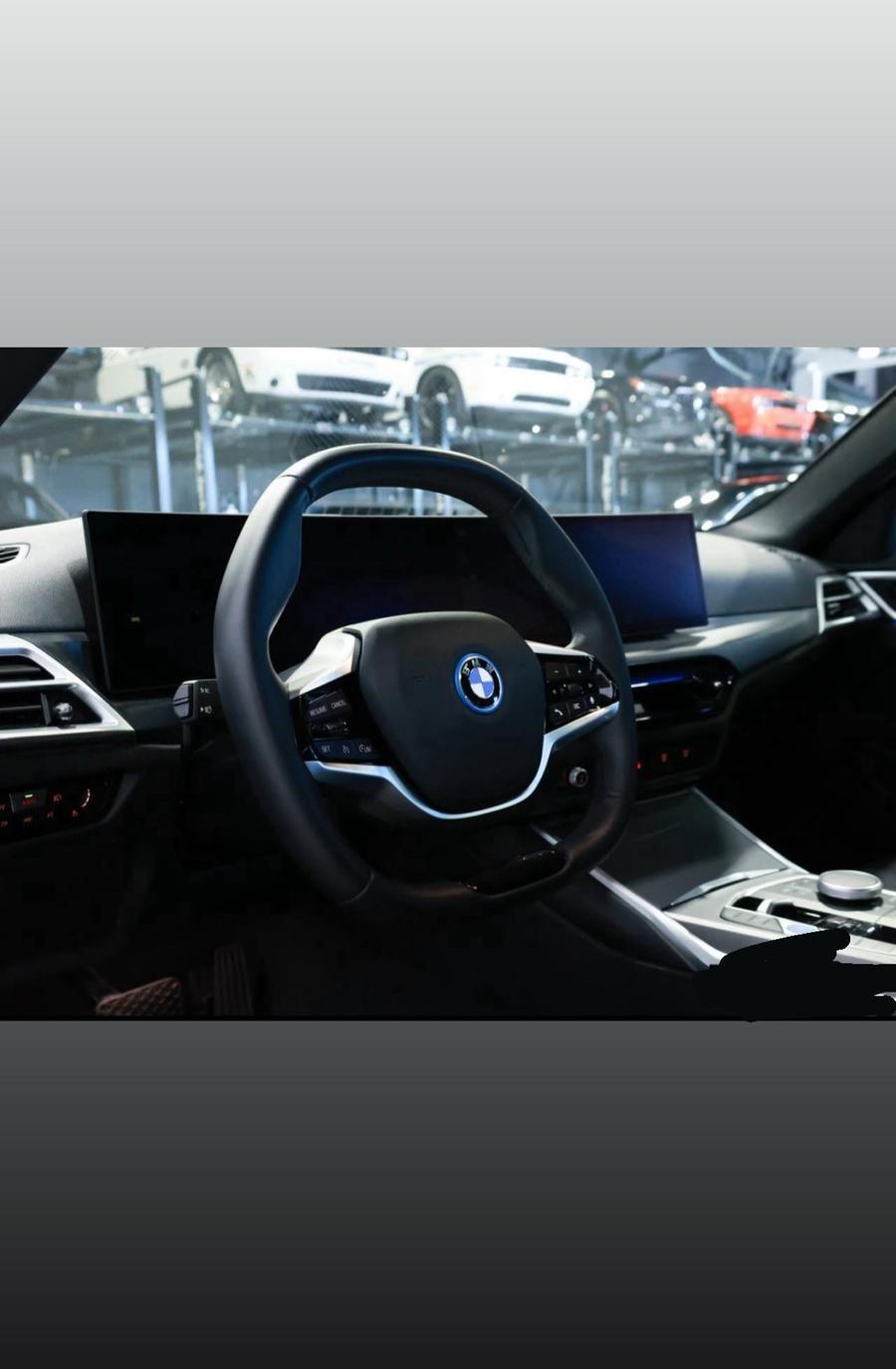 BMW i4 eDrive35