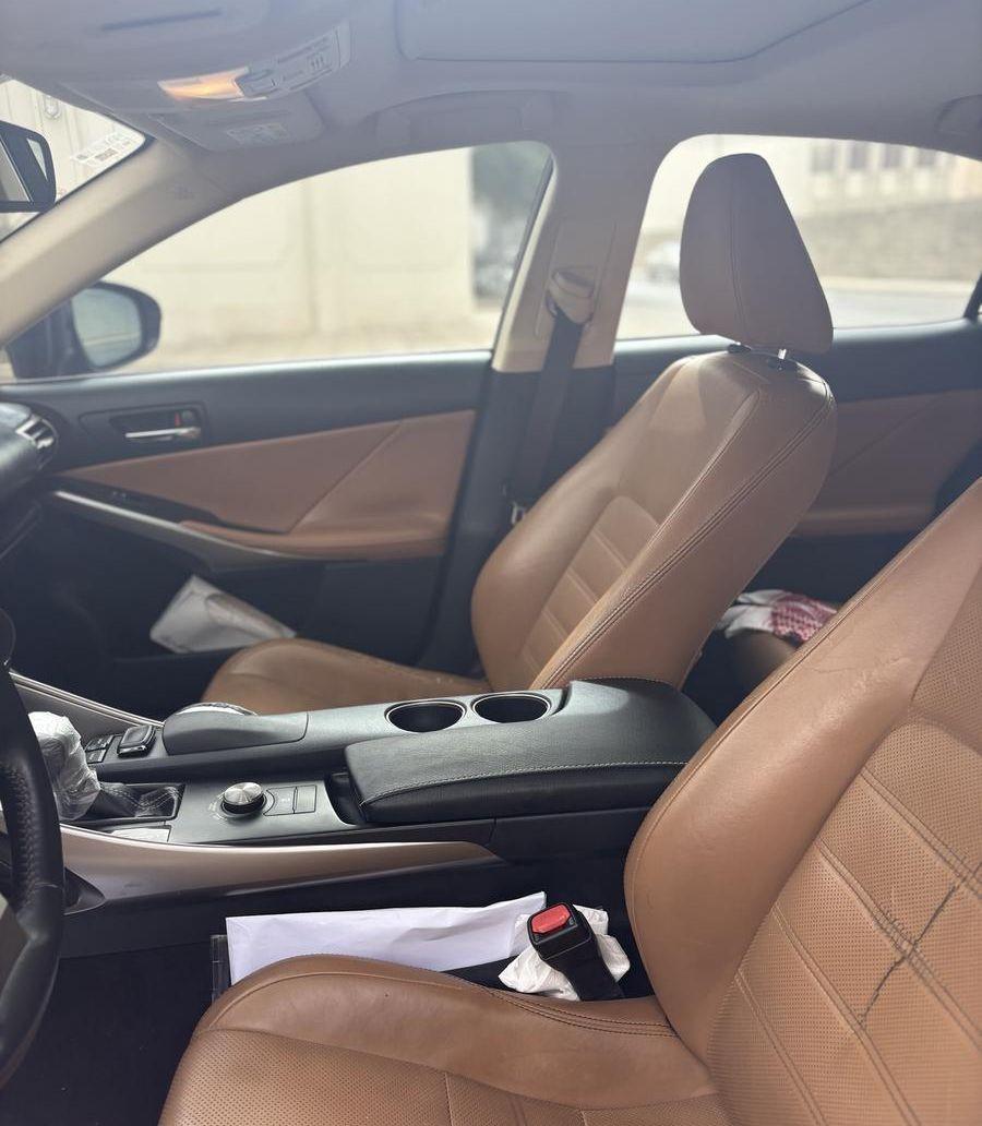 لكزس 350is. 2015