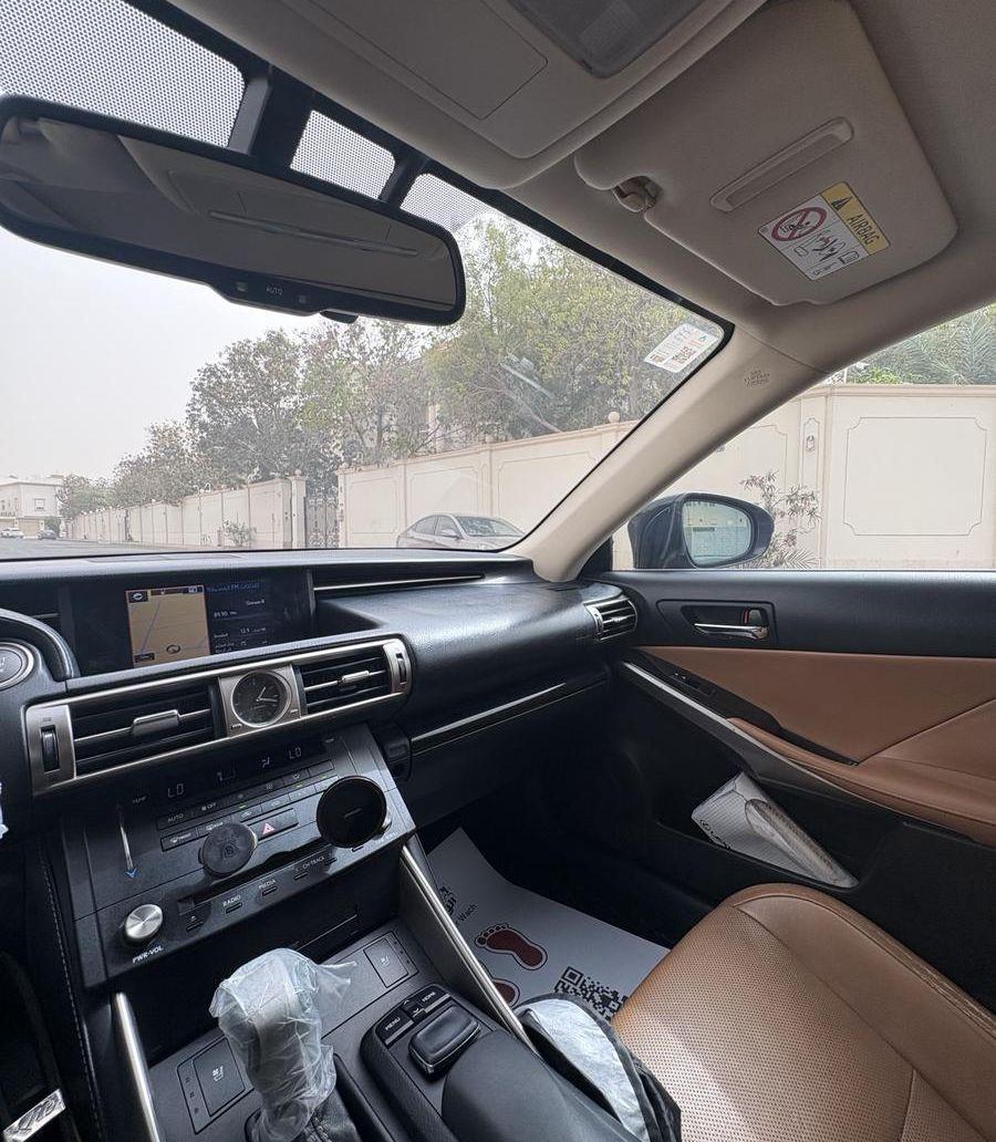 لكزس 350is. 2015