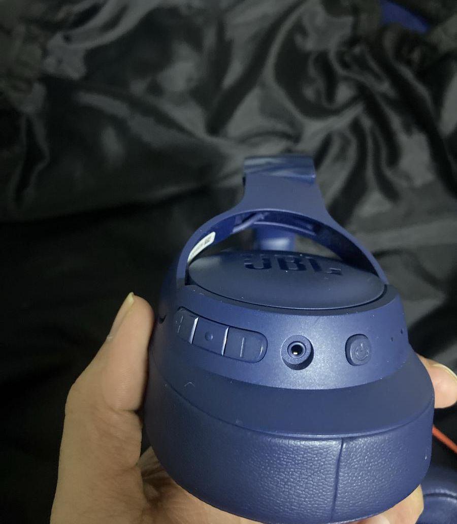 سماعات JBL