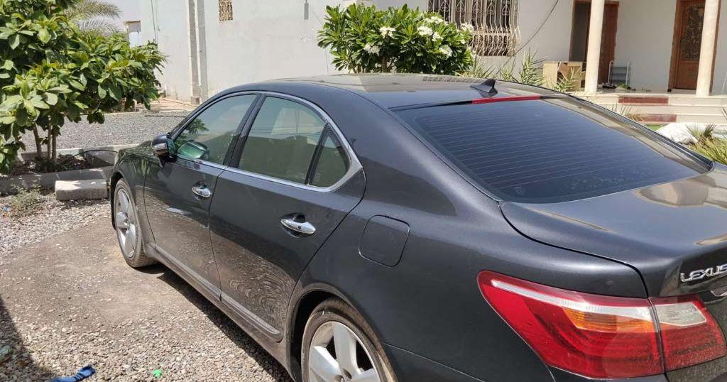 2011 لكزس LS