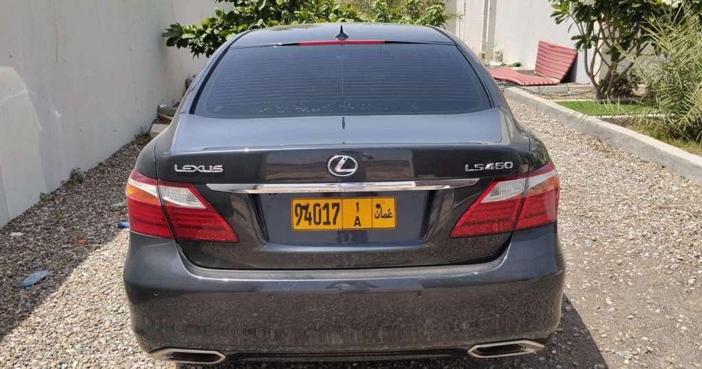 2011 لكزس LS