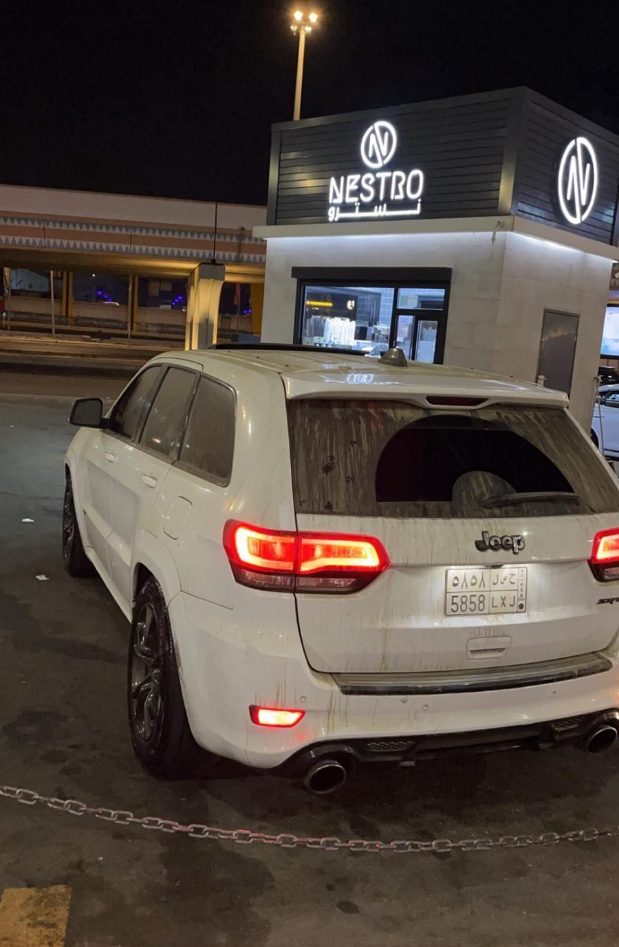 جيب شروكي SRT8