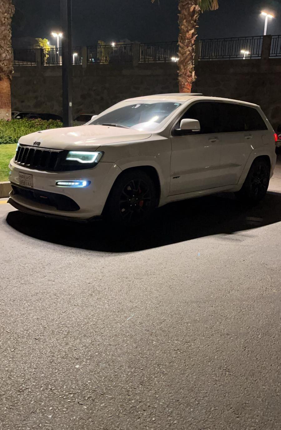 جيب شروكي SRT8