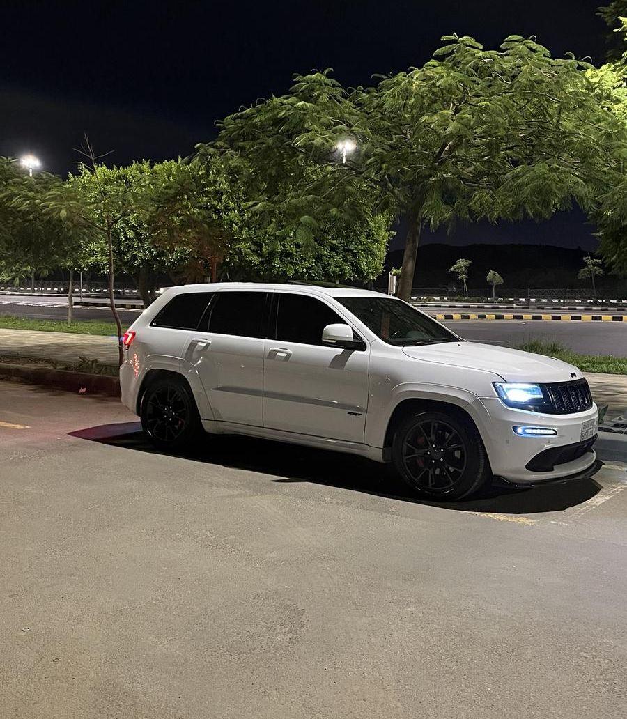 جيب شروكي SRT8