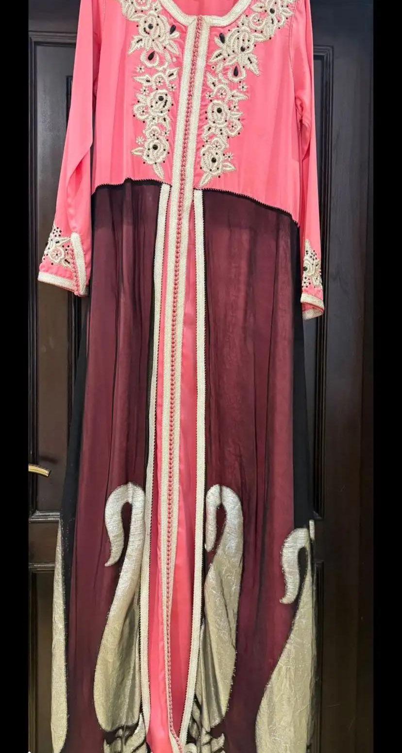 مجموعة ثياب جديدة