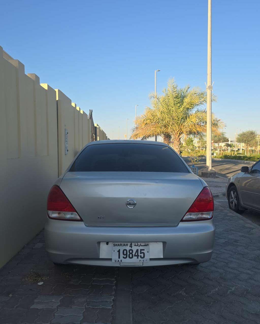2010 نيسان صني
