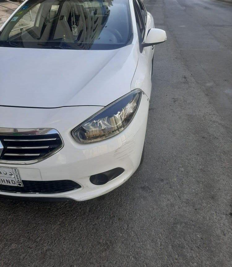 سيارة رينو فلونس
