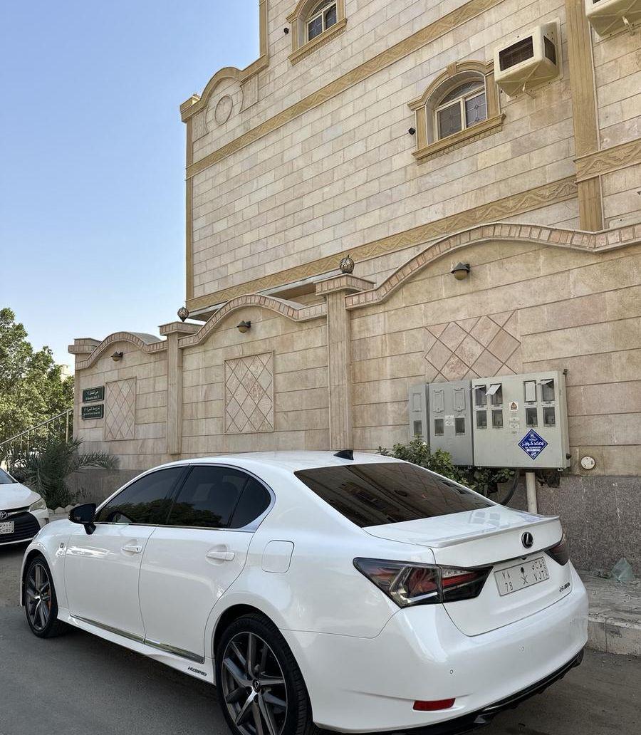 لكزس GS450 هايبر