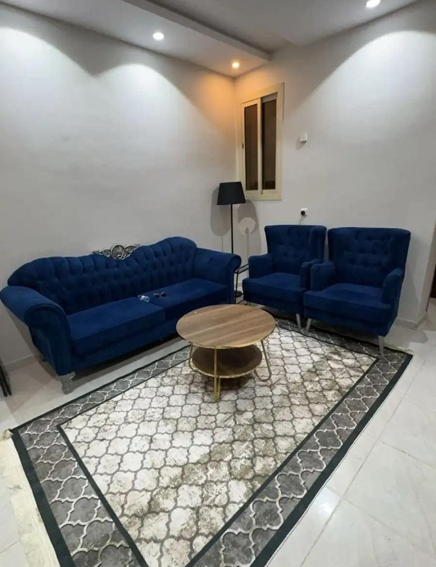 غرف عزاب وشقق