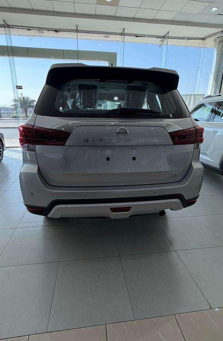 نيسان اكسيرا