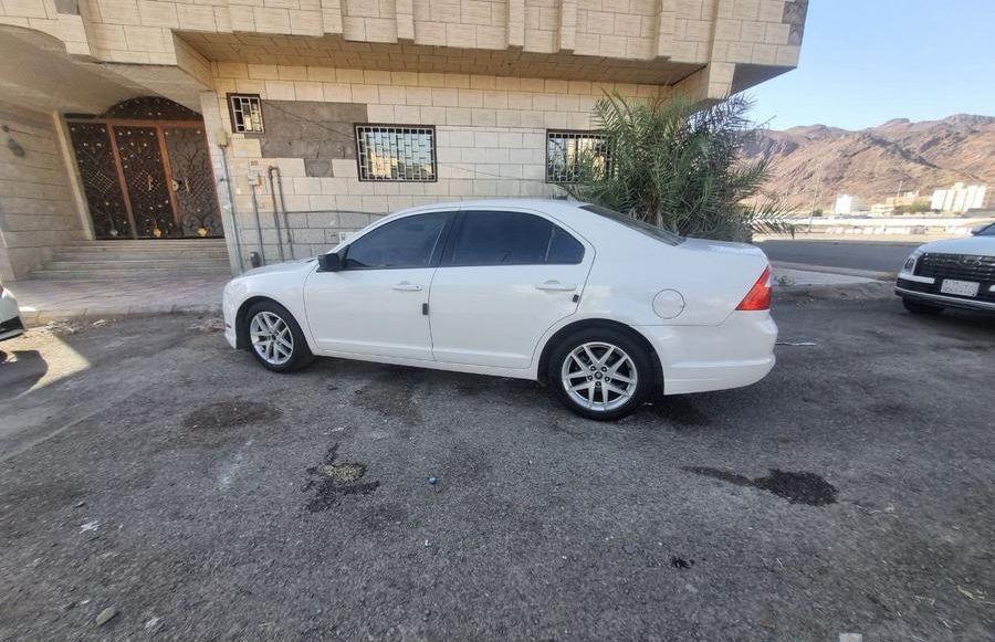 فورد فيوجن 2010