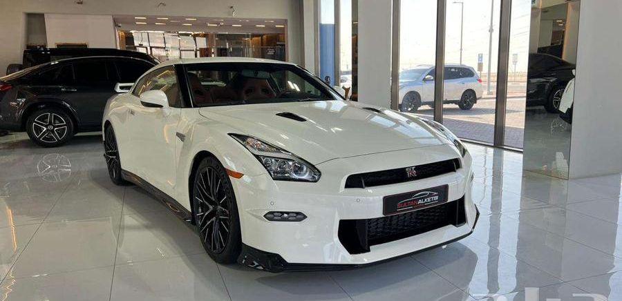 NISSAN GTR FINAL