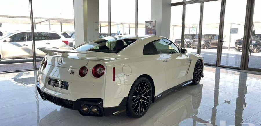 NISSAN GTR FINAL