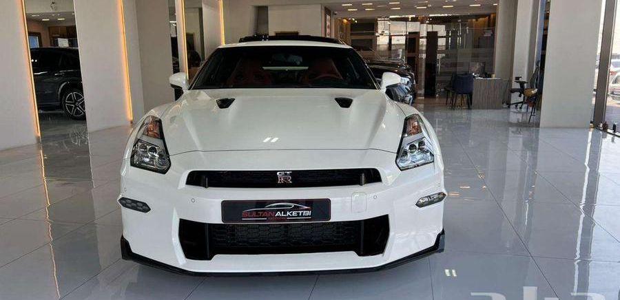 NISSAN GTR FINAL