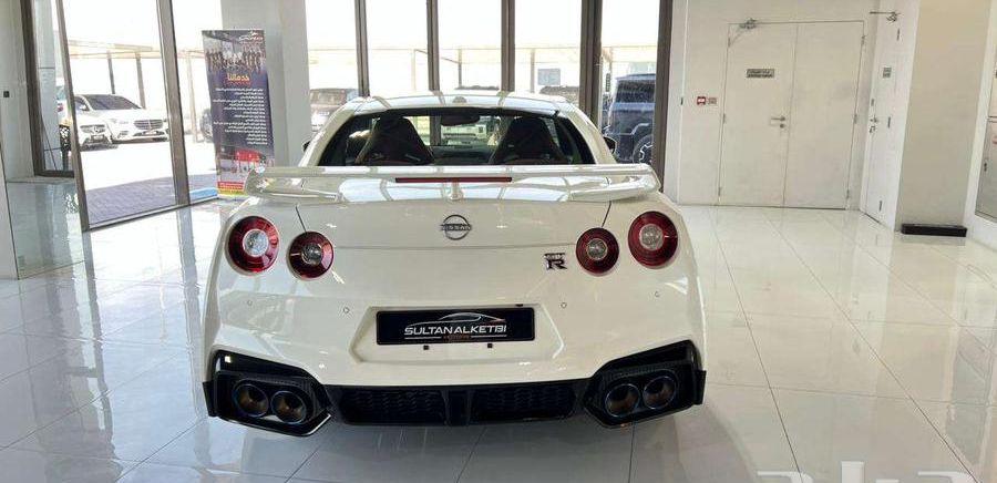 NISSAN GTR FINAL