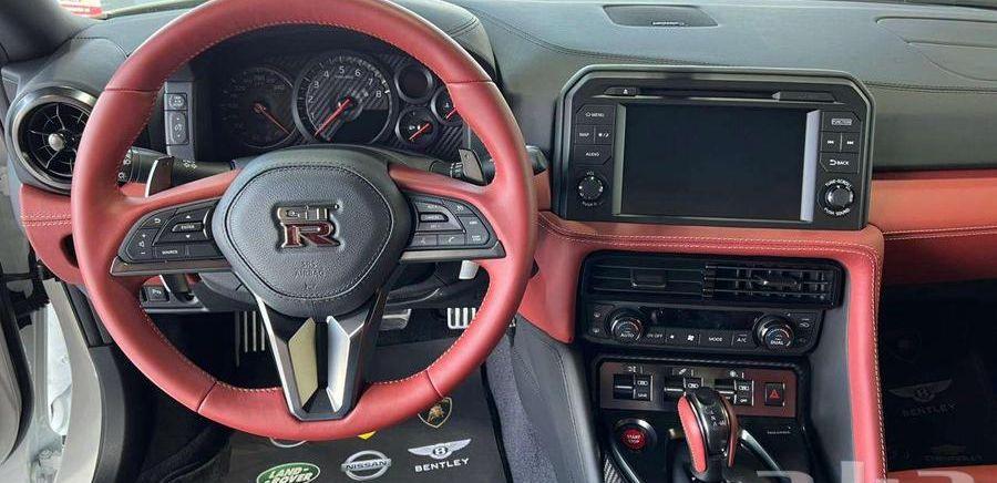 NISSAN GTR FINAL