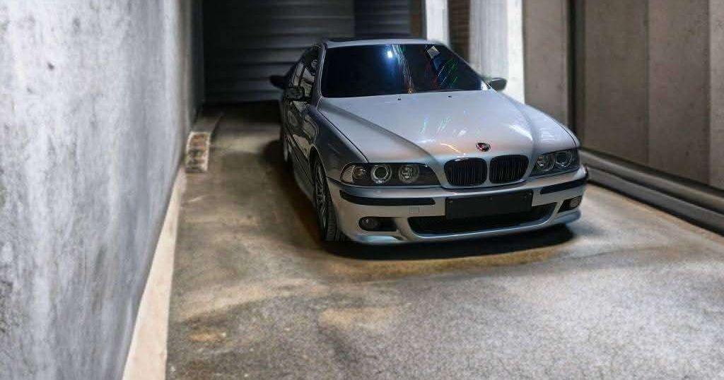2000, بي ام
