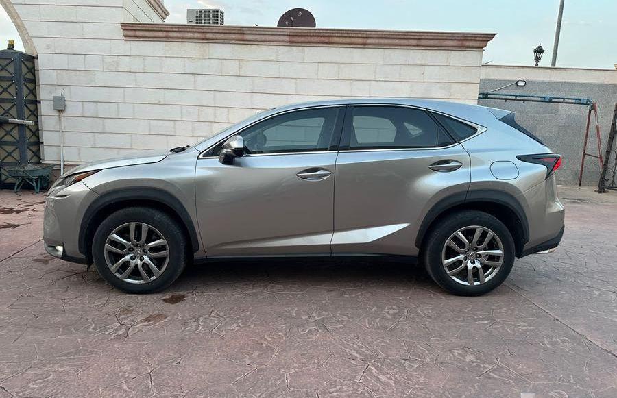 لكزس nx 200t
