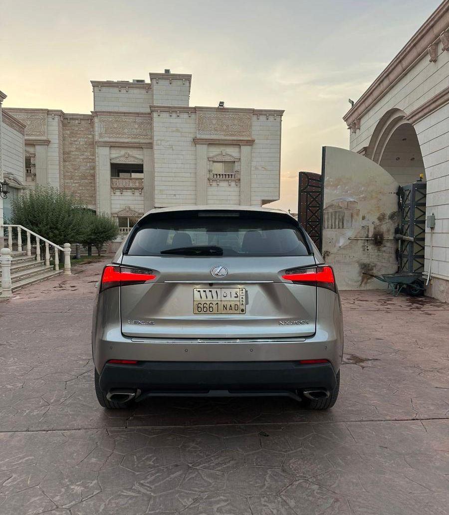 لكزس nx 200t