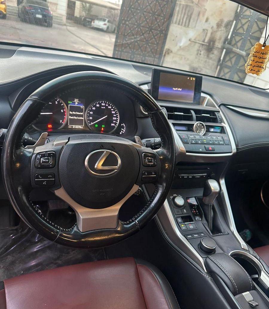 لكزس nx 200t