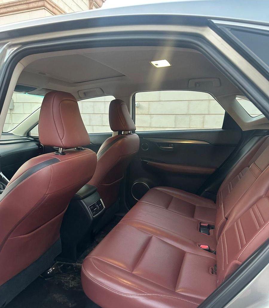 لكزس nx 200t