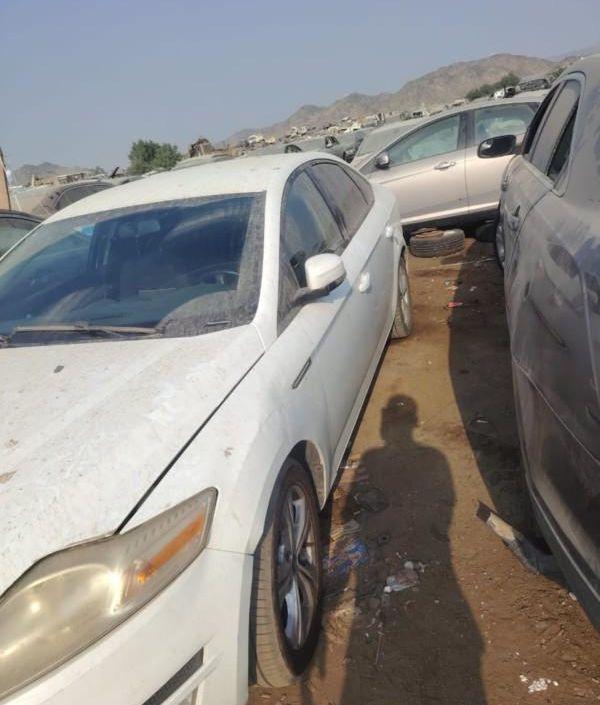 فورد مونديو قطع