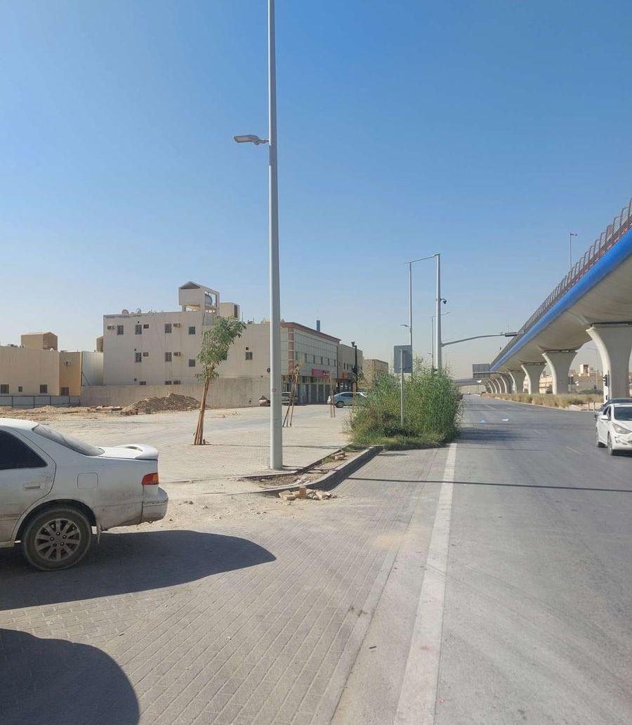 أرض تجارية للاستثمار