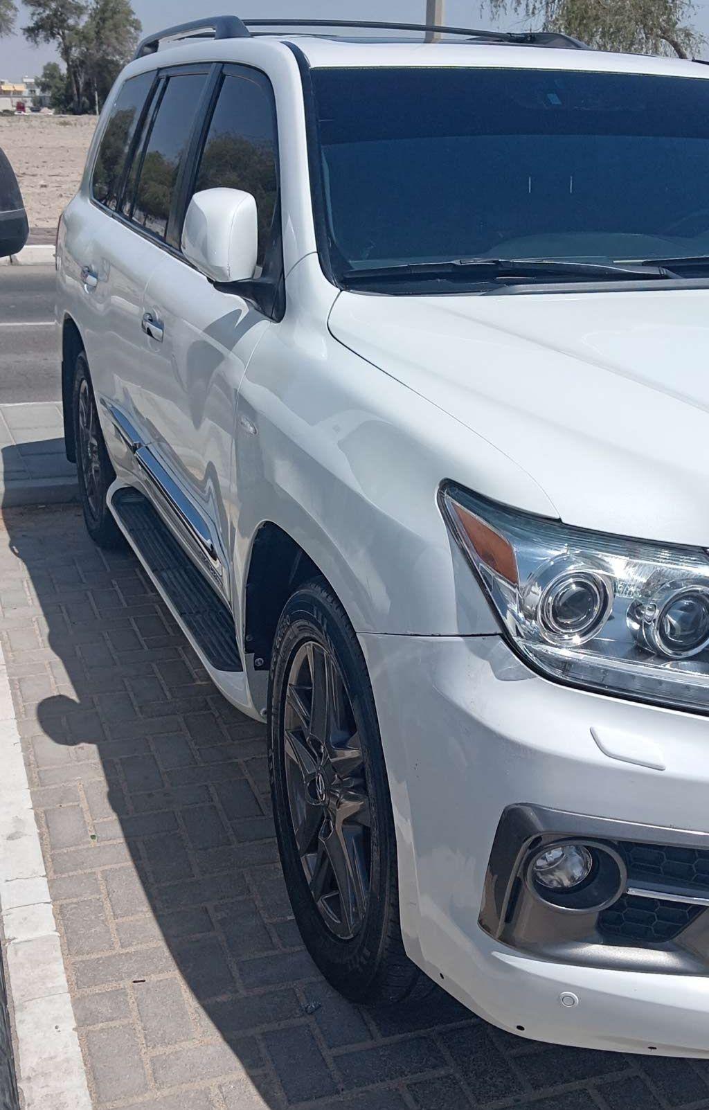 2010 لكزس LX