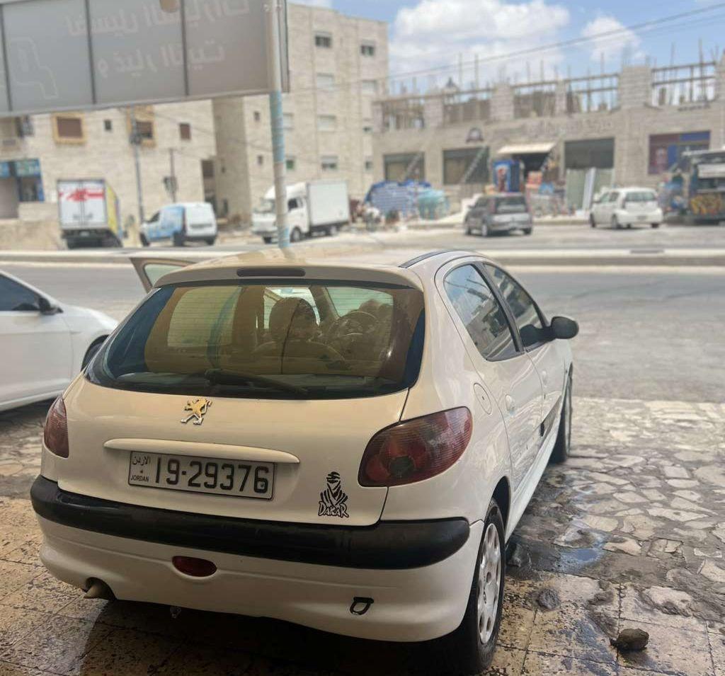2009, بيجو, 206,